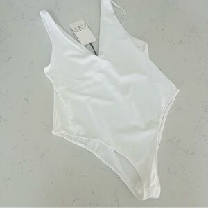 Zara v neck bodysuit